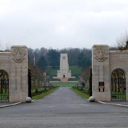 F2 Proche Gare Et Toute Commodite Château-Thierry Exteriör bild